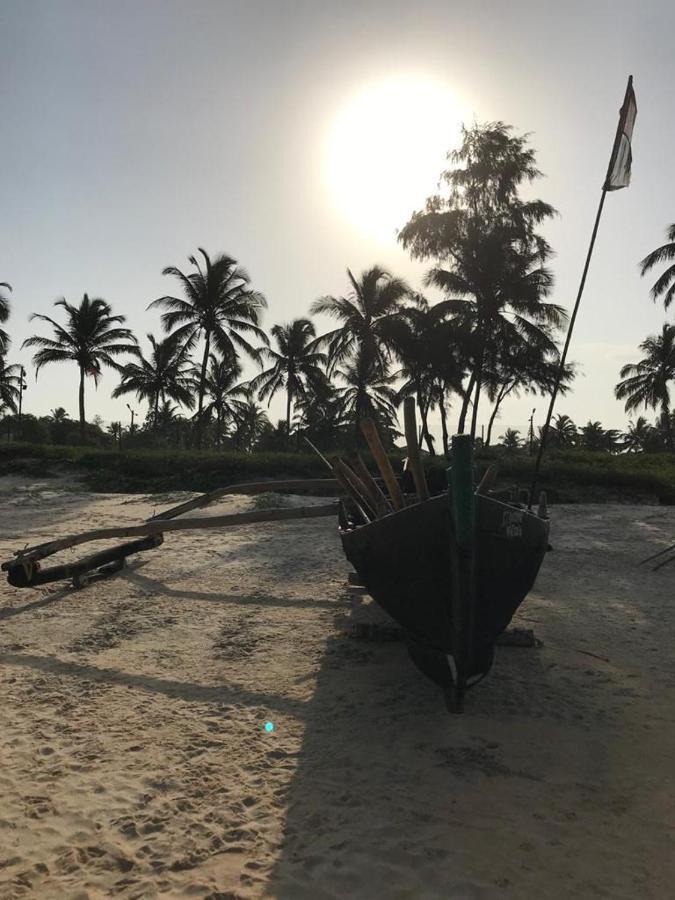 Pele'S Windsong Wood Cottage On The Beach Benaulim Bagian luar foto