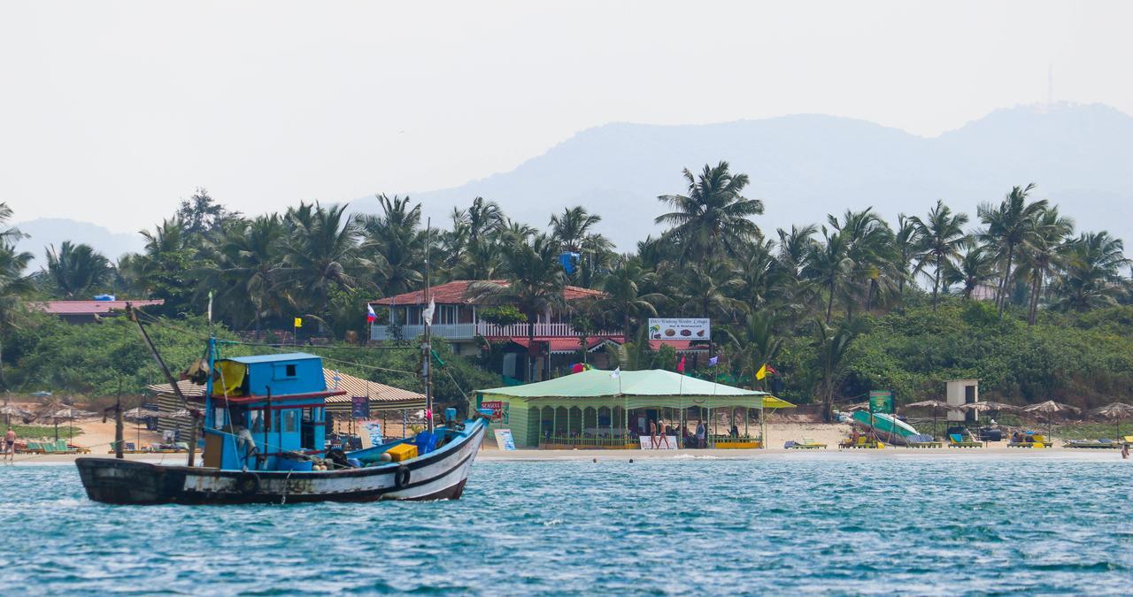 Pele'S Windsong Wood Cottage On The Beach Benaulim Bagian luar foto